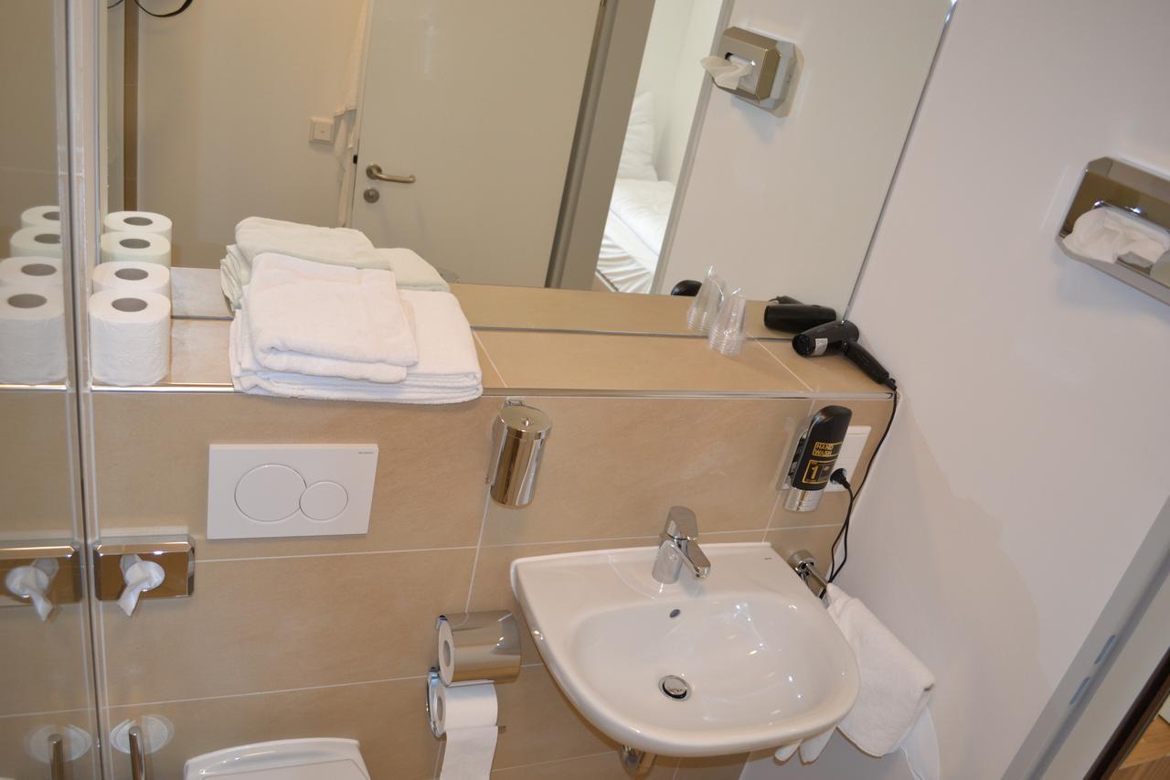 M&A Cityhotel ฮิลเดสไฮม์ ภายนอก รูปภาพ
